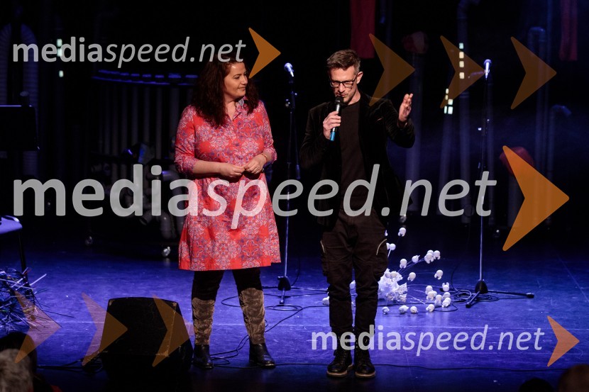 mag. Mateja Demšič, vodja oddelka za kulturo, Mestna občina Ljubljana;  Tibor Mihelič Syed, direktor, Slovensko mladinsko gledališčePodvodni koncert, odprtje festivala Bobri