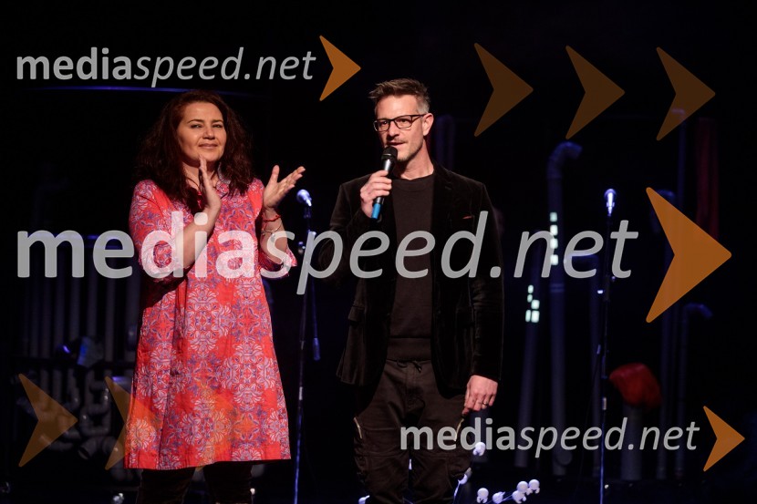 mag. Mateja Demšič, vodja oddelka za kulturo, Mestna občina Ljubljana;  Tibor Mihelič Syed, direktor, Slovensko mladinsko gledališčePodvodni koncert, odprtje festivala Bobri