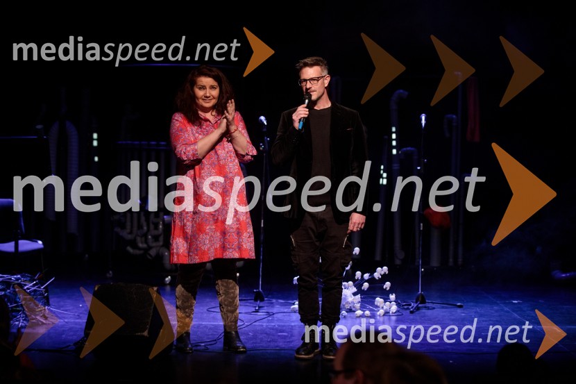 mag. Mateja Demšič, vodja oddelka za kulturo, Mestna občina Ljubljana;  Tibor Mihelič Syed, direktor, Slovensko mladinsko gledališčePodvodni koncert, odprtje festivala Bobri