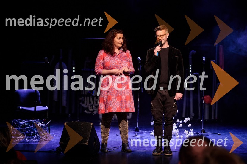 mag. Mateja Demšič, vodja oddelka za kulturo, Mestna občina Ljubljana;  Tibor Mihelič Syed, direktor, Slovensko mladinsko gledališčePodvodni koncert, odprtje festivala Bobri