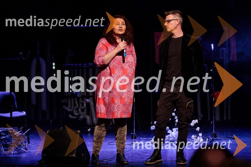 mag. Mateja Demšič, vodja oddelka za kulturo, Mestna občina Ljubljana;  Tibor Mihelič Syed, direktor, Slovensko mladinsko gledališčePodvodni koncert, odprtje festivala Bobri