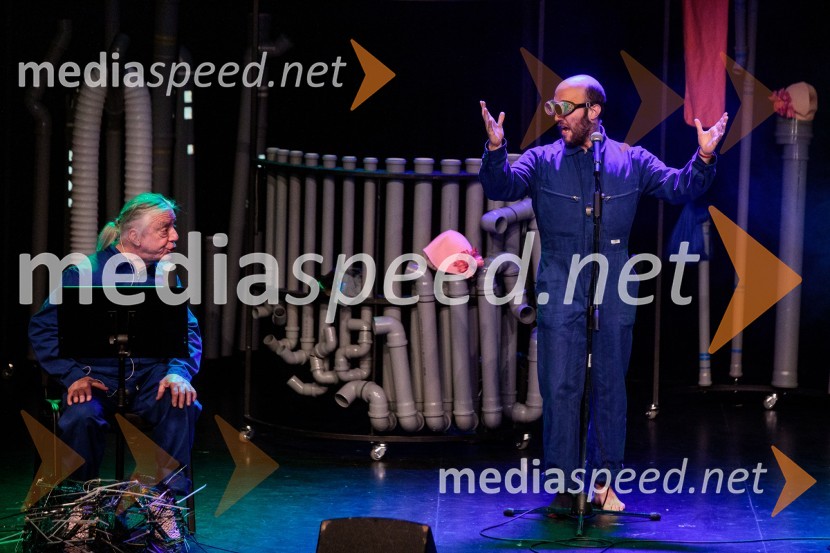  Andrej Rozman Roza,  igralec, pisatelj;  Tines Špik, igralecPodvodni koncert, odprtje festivala Bobri