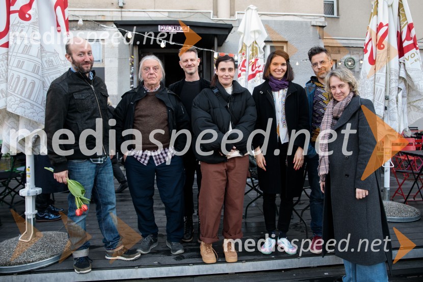  Tines Špik, igralec;  Andrej Rozman Roza,  igralec, pisatelj;  Tibor Mihelič Syed, direktor, Slovensko mladinsko gledališče;  Veronika Valdés, igralka;  Barbara  Kanc, plesalka, igralka;  Blaž  Celarec, glasbenik;  ... Podvodni koncert, odprtje festivala Bobri