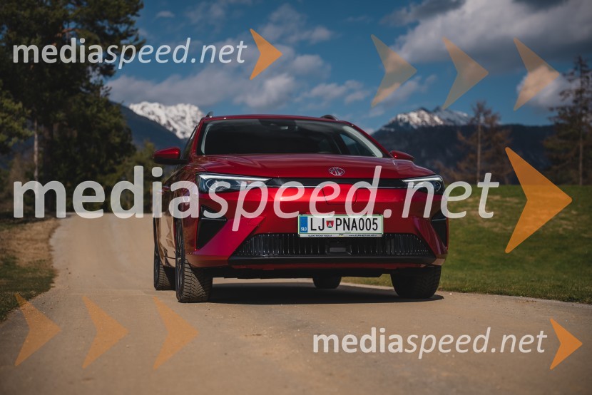 Inteligenten, dinamičen in prostoren –  MG se predstavlja s povsem novim MG4 Electric