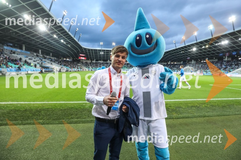  Klemen Kopina, speaker, MC;  ... Slovenija - San Marino, kvalifikacije za evropsko prvenstvo 2024