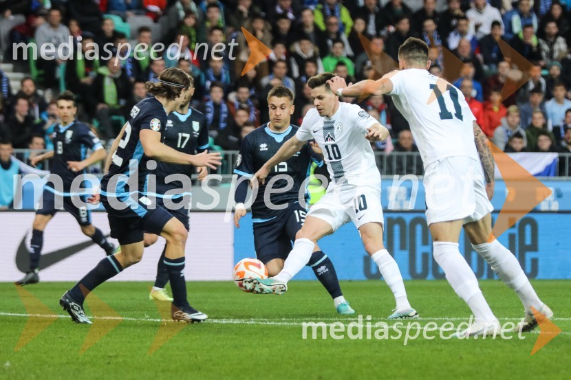  ... ;  Alessandro Tosi, nogometaš, San Marino;  Miha Zajc, nogometaš, Fenerbahče SK;  Benjamin Šeško, nogometašSlovenija - San Marino, kvalifikacije za evropsko prvenstvo 2024