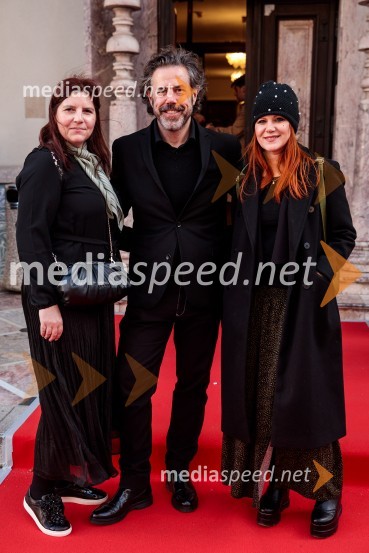  Teja Pelko, novinarka, Svet24;  Danijel Malalan, direktor, Stalno slovensko gledališče v Trstu;  Eva Belčič, vodja marketinga in odnosov z javnostmi, Prešernovo gledališče Kranj53. Teden slovenske drame, otvoritev