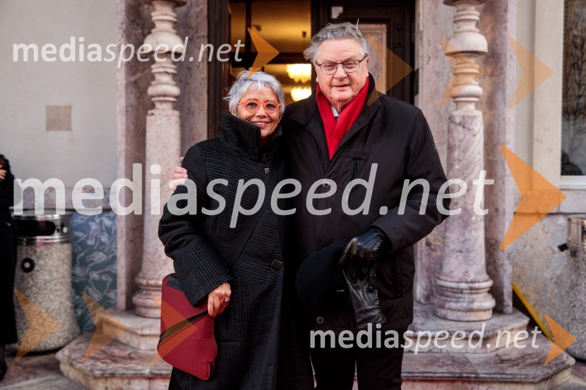  Alja Predan, dramaturginja SLG Celje, nekdanja umetniška direktorica Festivala Borštnikovo srečanje, selektorica festivala Dneva komedije;  Dušan Mlakar, režiser53. Teden slovenske drame, otvoritev