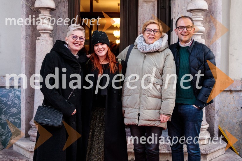  Mirjam Drnovšček, direktorica, SNG Nova Gorica;  Eva Belčič, vodja marketinga in odnosov z javnostmi, Prešernovo gledališče Kranj;  ... ;  ... 53. Teden slovenske drame, otvoritev