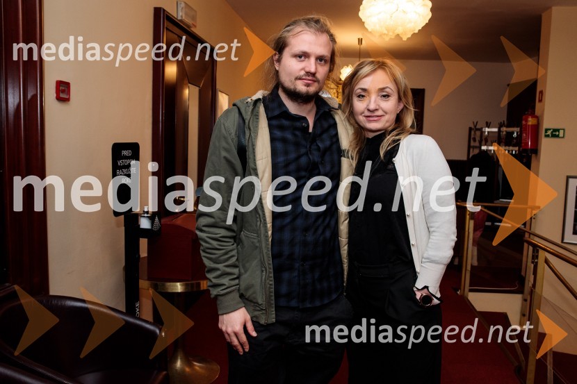  Žiga  Divjak, režiser;  Tina Dobnik, producentka MASKA53. Teden slovenske drame, otvoritev