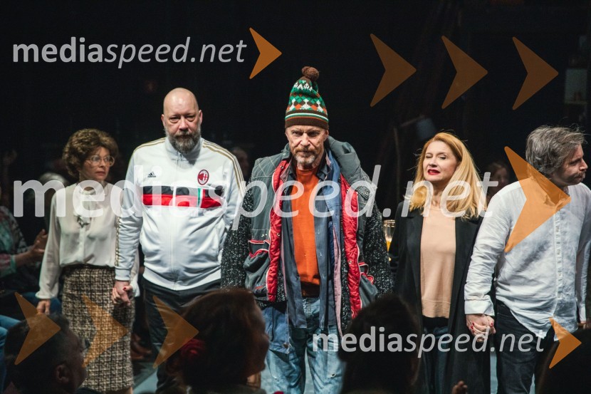  Vesna  Slapar, igralka;  Miha Nemec, igralec, režiser, vodja Snovalnega gledališča Sakerdon Mihajlovič;  Borut  Veselko, igralec;  Vesna Pernarčič, igralka;  Aljoša Ternovšek, igralec53. Teden slovenske drame, otvoritev