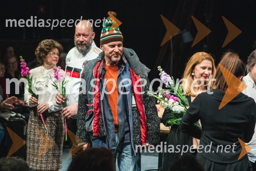  Vesna  Slapar, igralka;  Miha Nemec, igralec, režiser, vodja Snovalnega gledališča Sakerdon Mihajlovič;  Borut  Veselko, igralec;  Vesna Pernarčič, igralka53. Teden slovenske drame, otvoritev