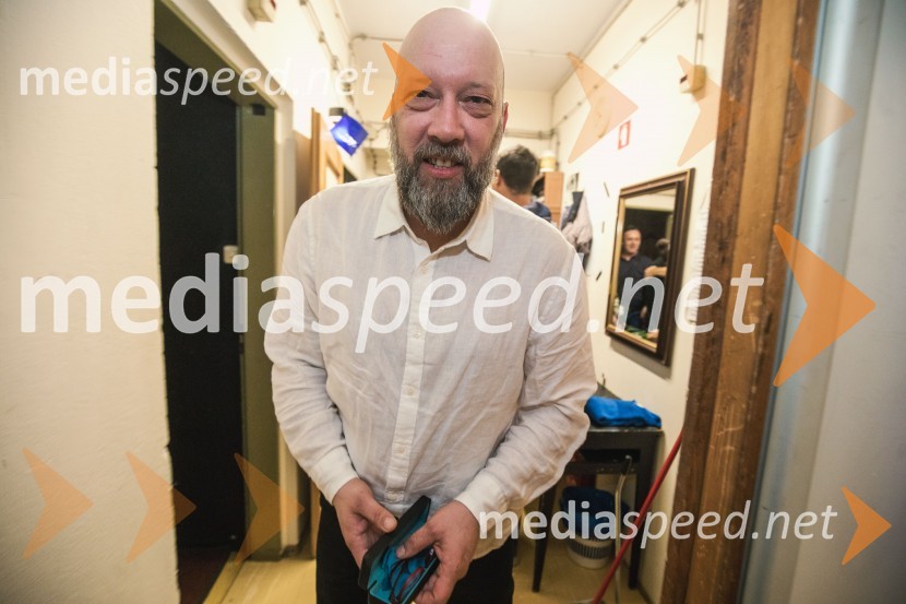  Miha Nemec, igralec, režiser, vodja Snovalnega gledališča Sakerdon Mihajlovič53. Teden slovenske drame, otvoritev