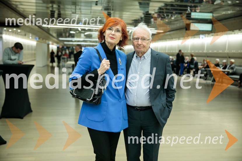  Darinka Pavlič Kamien, strokovnjakinja za komuniciranje; dr. Peter KamienKomorni zbor Stuttgart & Dvorna kapela Stuttgart, Cankarjev dom