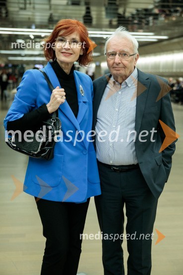  Darinka Pavlič Kamien, strokovnjakinja za komuniciranje; dr. Peter KamienKomorni zbor Stuttgart & Dvorna kapela Stuttgart, Cankarjev dom