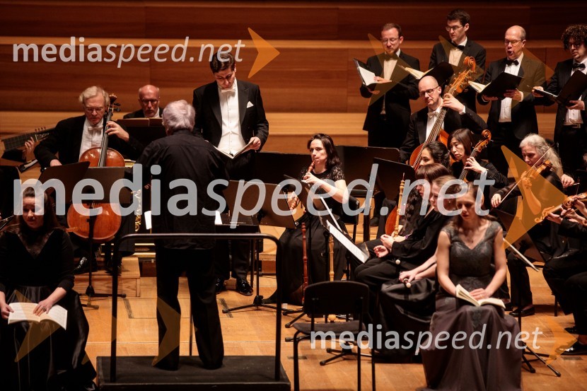  Frieder Bernius, dirigent;  Patrick Grahl, tenorKomorni zbor Stuttgart & Dvorna kapela Stuttgart, Cankarjev dom