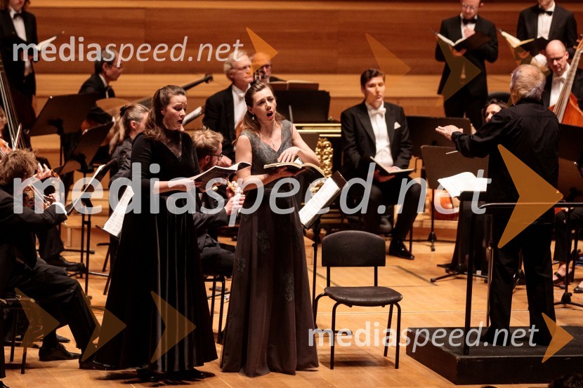  Miriam Feuersinger, sopran;  Elvira Bill, alt;  Frieder Bernius, dirigentKomorni zbor Stuttgart & Dvorna kapela Stuttgart, Cankarjev dom