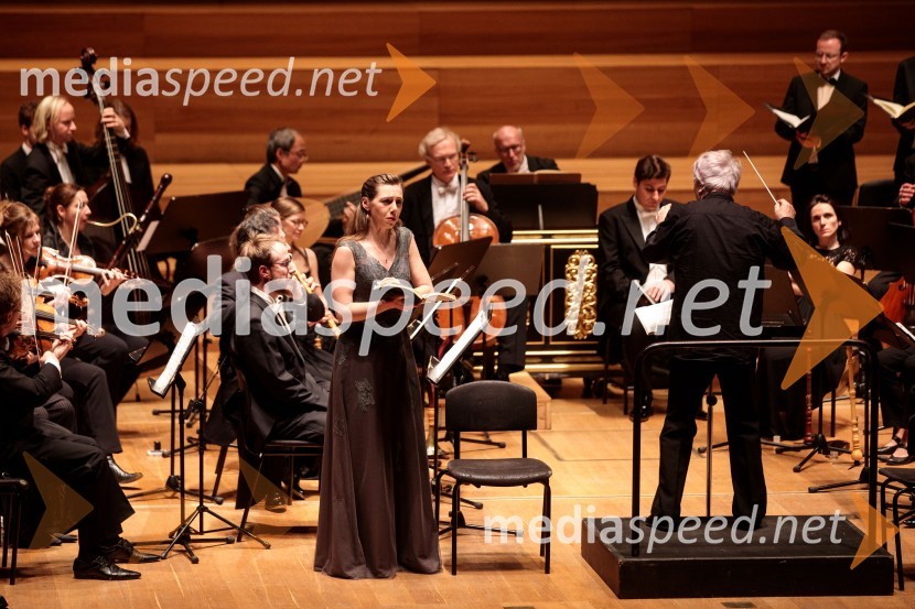  Elvira Bill, alt;  Frieder Bernius, dirigentKomorni zbor Stuttgart & Dvorna kapela Stuttgart, Cankarjev dom