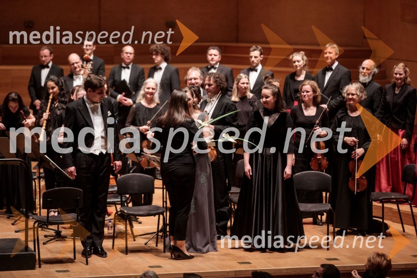  Patrick Grahl, tenor;  Elvira Bill, alt;  Miriam Feuersinger, sopranKomorni zbor Stuttgart & Dvorna kapela Stuttgart, Cankarjev dom