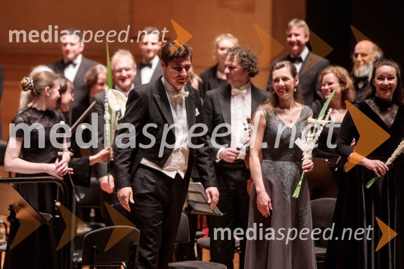  Patrick Grahl, tenor;  Elvira Bill, alt;  Miriam Feuersinger, sopranKomorni zbor Stuttgart & Dvorna kapela Stuttgart, Cankarjev dom