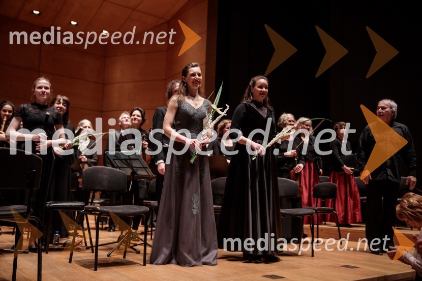  Elvira Bill, alt;  Miriam Feuersinger, sopranKomorni zbor Stuttgart & Dvorna kapela Stuttgart, Cankarjev dom