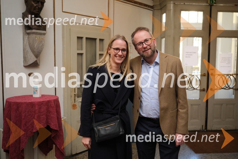  ... ; prof. dr. Matej Accetto, predsednik ustavnega sodiščaMrakijada, premiera drame v SNG Ljubljana