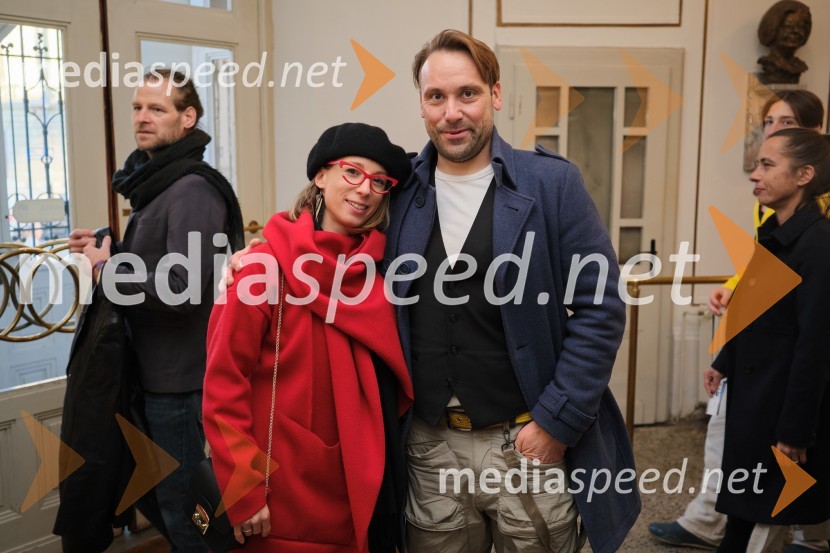  Natalija Gros Kunaver;  Rok Kunaver, igralecMrakijada, premiera drame v SNG Ljubljana