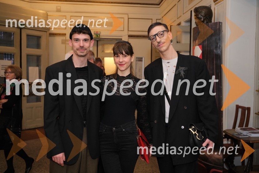  Nejc Cijan Garlatti, igralec;  ... ;  Matjaž Plošinjak, modni oblikovalecMrakijada, premiera drame v SNG Ljubljana