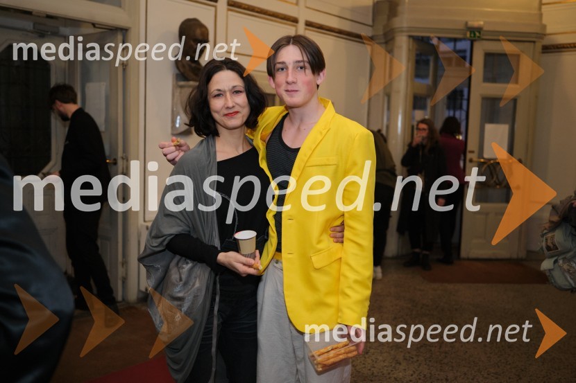  Barbara Zemljič, režiserka;  France Mandić, igralecMrakijada, premiera drame v SNG Ljubljana