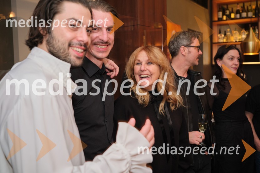  Benjamin Krnetić, igralec;  Jure Henigman, igralec;  Zvezdana  Mlakar, igralka;  Jurij  Zrnec, igralec;  Tamara Avguštin, igralkaMrakijada, premiera drame v SNG Ljubljana