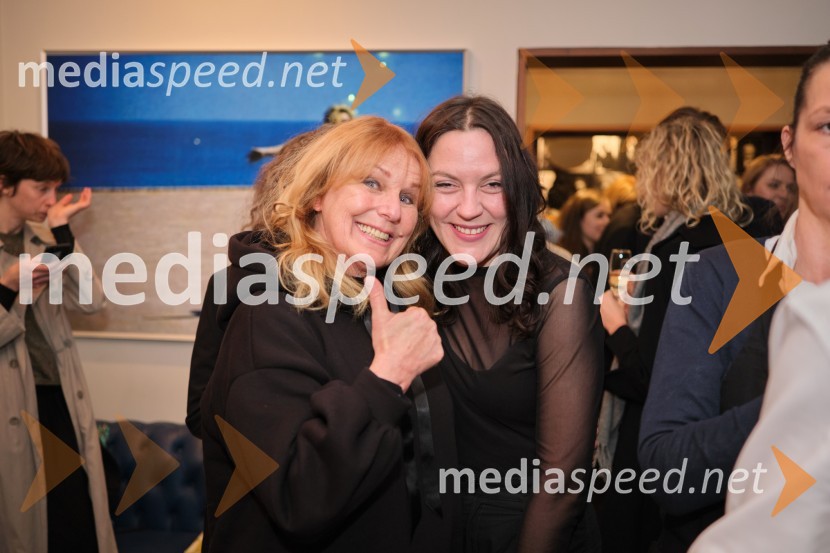  Zvezdana  Mlakar, igralka;  Tamara Avguštin, igralkaMrakijada, premiera drame v SNG Ljubljana