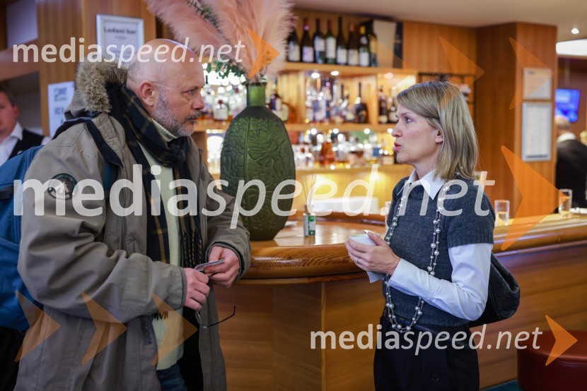  ... ;  Barbara Uranjek, direktorica, Britansko-slovenska gospodarska zbornicaČaj z razlogom: Poslovanje z Združenim kraljestvom, Kranjska Gora