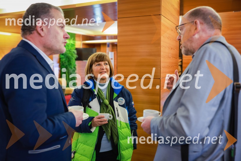  Eva Štravs Podlogar, državna sekretarka, Ministrstvo za gospodarski razvoj in tehnologijoČaj z razlogom: Poslovanje z Združenim kraljestvom, Kranjska Gora