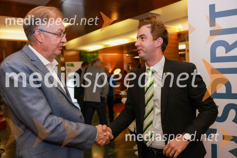  Tomaž Gornik, direktor, podjetje Better;  Rok Capl, v.d. direktor, Spirit SloveniaČaj z razlogom: Poslovanje z Združenim kraljestvom, Kranjska Gora