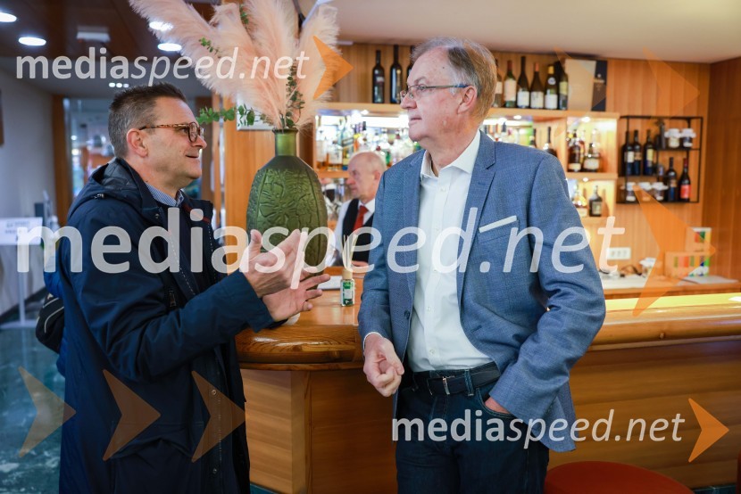  Grega Peljhan, odvetniška pisarna Rojs;  Tomaž Gornik, direktor, podjetje BetterČaj z razlogom: Poslovanje z Združenim kraljestvom, Kranjska Gora