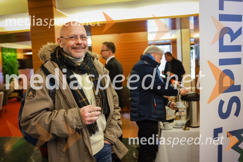 Čaj z razlogom: Poslovanje z Združenim kraljestvom, Kranjska Gora