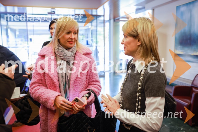  Petra Mohar, svetdaril.si, DATA - MS d.o.o.;  Barbara Uranjek, direktorica, Britansko-slovenska gospodarska zbornicaČaj z razlogom: Poslovanje z Združenim kraljestvom, Kranjska Gora