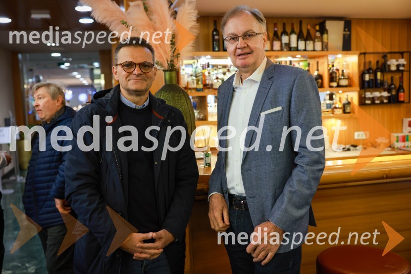  Grega Peljhan, odvetniška pisarna Rojs;  Tomaž Gornik, direktor, podjetje BetterČaj z razlogom: Poslovanje z Združenim kraljestvom, Kranjska Gora