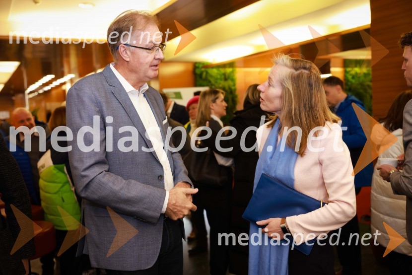  Tomaž Gornik, direktor, podjetje Better;  Tiffany Sadler, veleposlanica Združenega kraljestva Velike Britanije in Severne IrskeČaj z razlogom: Poslovanje z Združenim kraljestvom, Kranjska Gora