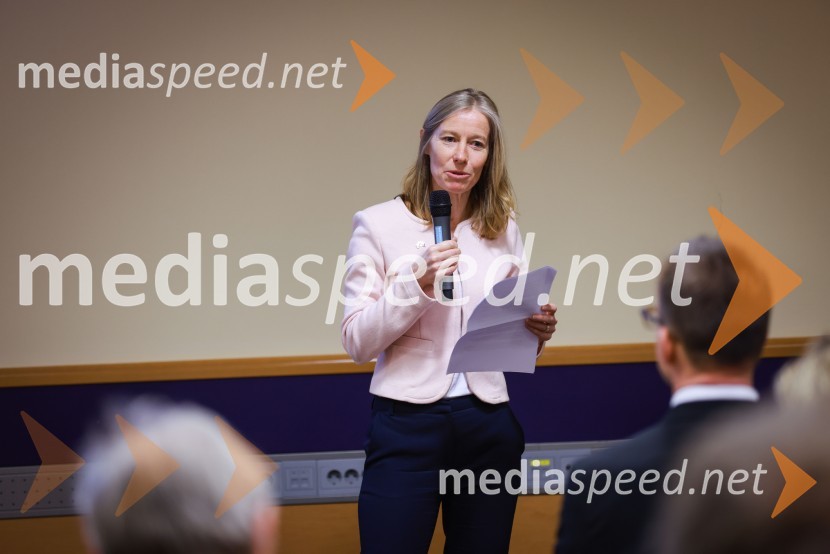  Tiffany Sadler, veleposlanica Združenega kraljestva Velike Britanije in Severne IrskeČaj z razlogom: Poslovanje z Združenim kraljestvom, Kranjska Gora