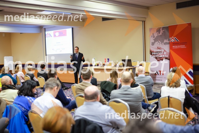  Chris Barton, visoki komisar britanske vlade za trgovino z EvropoČaj z razlogom: Poslovanje z Združenim kraljestvom, Kranjska Gora