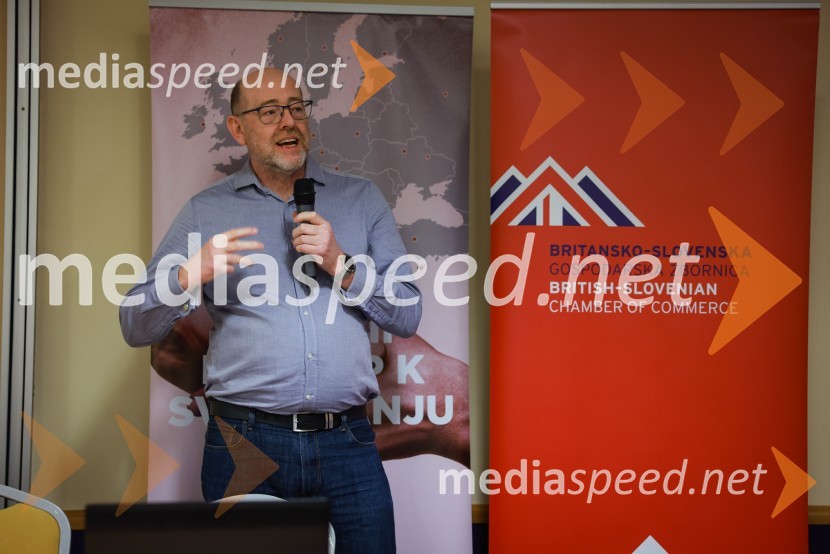  Rob Howland, Coffe Cup ConsultingČaj z razlogom: Poslovanje z Združenim kraljestvom, Kranjska Gora