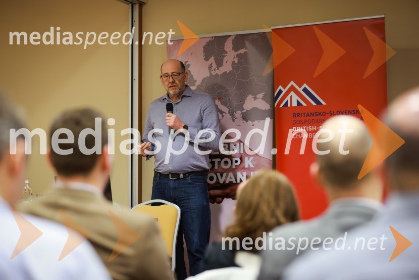  Rob Howland, Coffe Cup ConsultingČaj z razlogom: Poslovanje z Združenim kraljestvom, Kranjska Gora