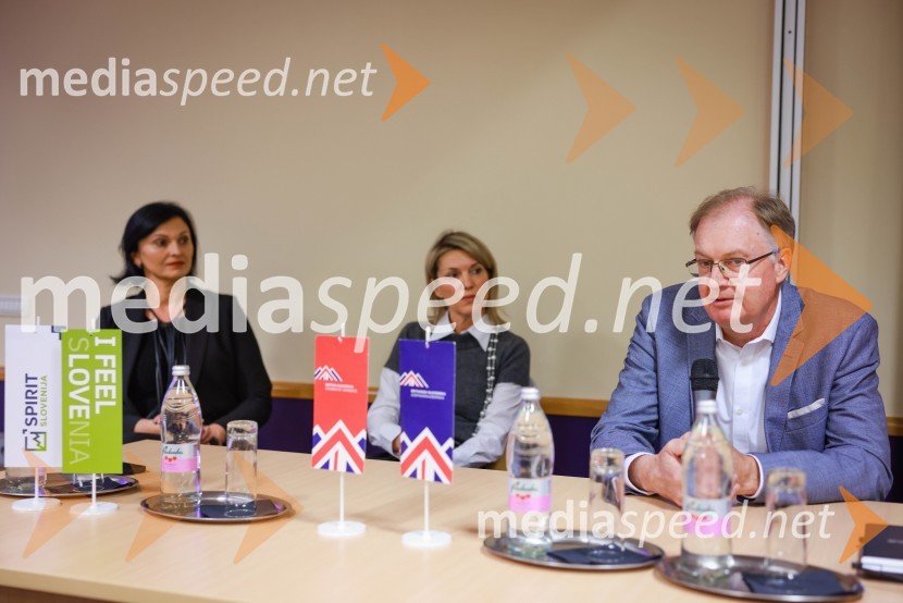  Simona Špilak, direktorica, BOC Institute;  Barbara Uranjek, direktorica, Britansko-slovenska gospodarska zbornica;  Tomaž Gornik, direktor, podjetje BetterČaj z razlogom: Poslovanje z Združenim kraljestvom, Kranjska Gora