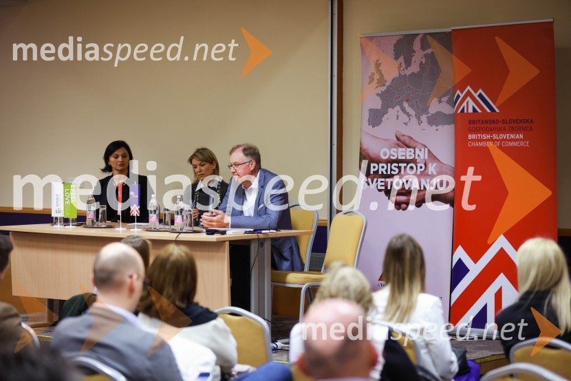  Simona Špilak, direktorica, BOC Institute;  Barbara Uranjek, direktorica, Britansko-slovenska gospodarska zbornica;  Tomaž Gornik, direktor, podjetje BetterČaj z razlogom: Poslovanje z Združenim kraljestvom, Kranjska Gora