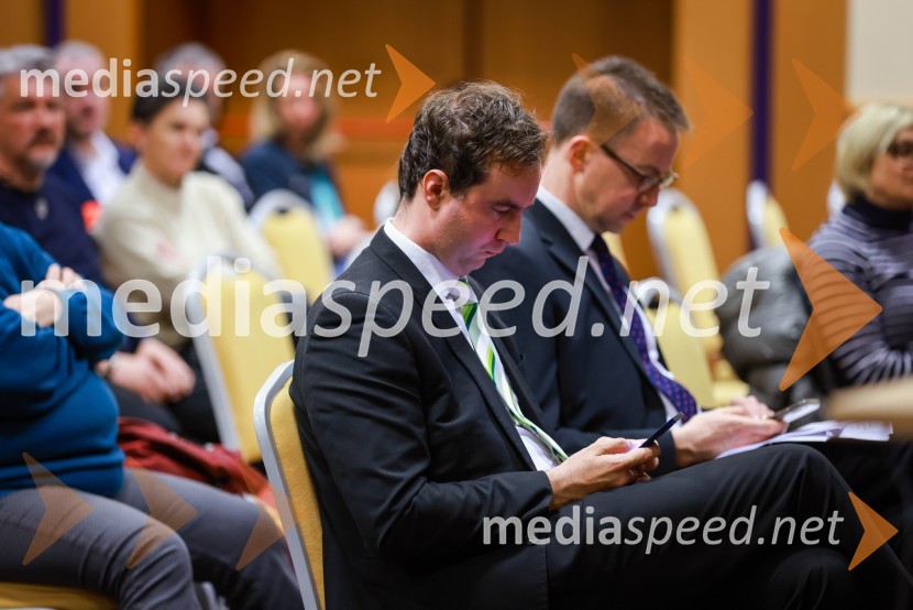  Rok Capl, v.d. direktor, Spirit SloveniaČaj z razlogom: Poslovanje z Združenim kraljestvom, Kranjska Gora