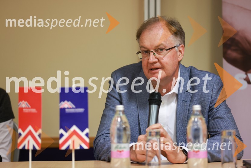  Tomaž Gornik, direktor, podjetje BetterČaj z razlogom: Poslovanje z Združenim kraljestvom, Kranjska Gora