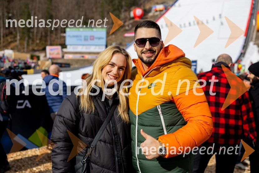  Melani Mekicar, radijska in televizijska voditeljica;  Challe Salle, glasbenik, raperPlanica 2023, četrtek