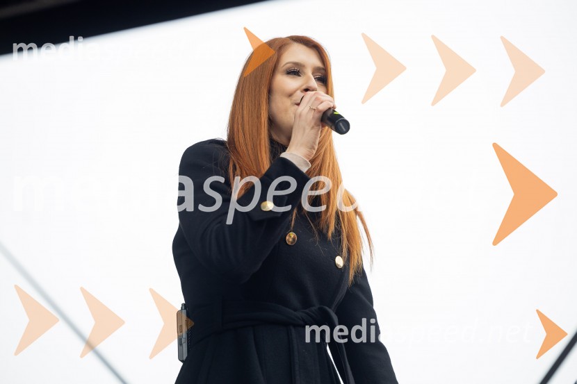  Eva Boto, pevkaPlanica 2023, četrtek