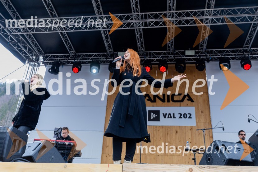  Eva Boto, pevkaPlanica 2023, četrtek